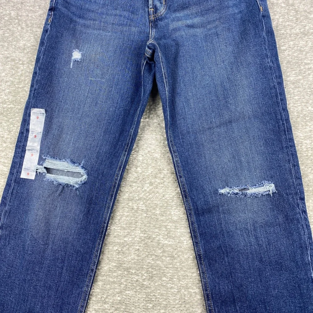 Old Navy‎ Womens Size 6 Sky-Hi Straight Leg Jeans Distressed Ripped Raw Hem  NWT